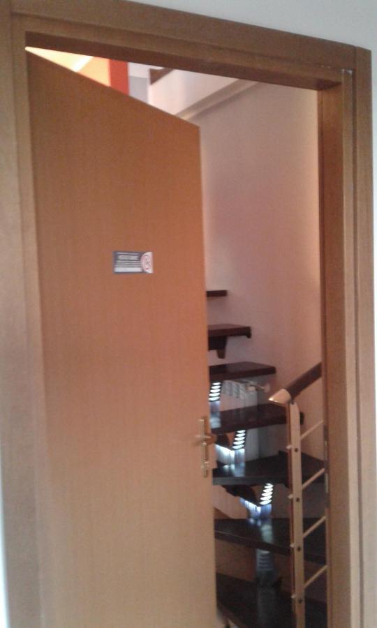 Welcome B&B Lodi Bagian luar foto